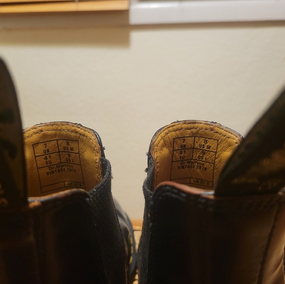2976 vintage Dr. Marten made in England Chelsea boots -black size M8/W9 - Picture 7 of 14